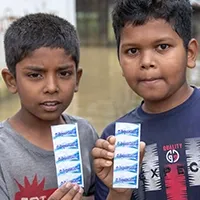 children-with-acqua-tabs