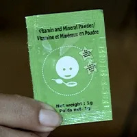 sache de micronutrientes com vitaminas e minerais