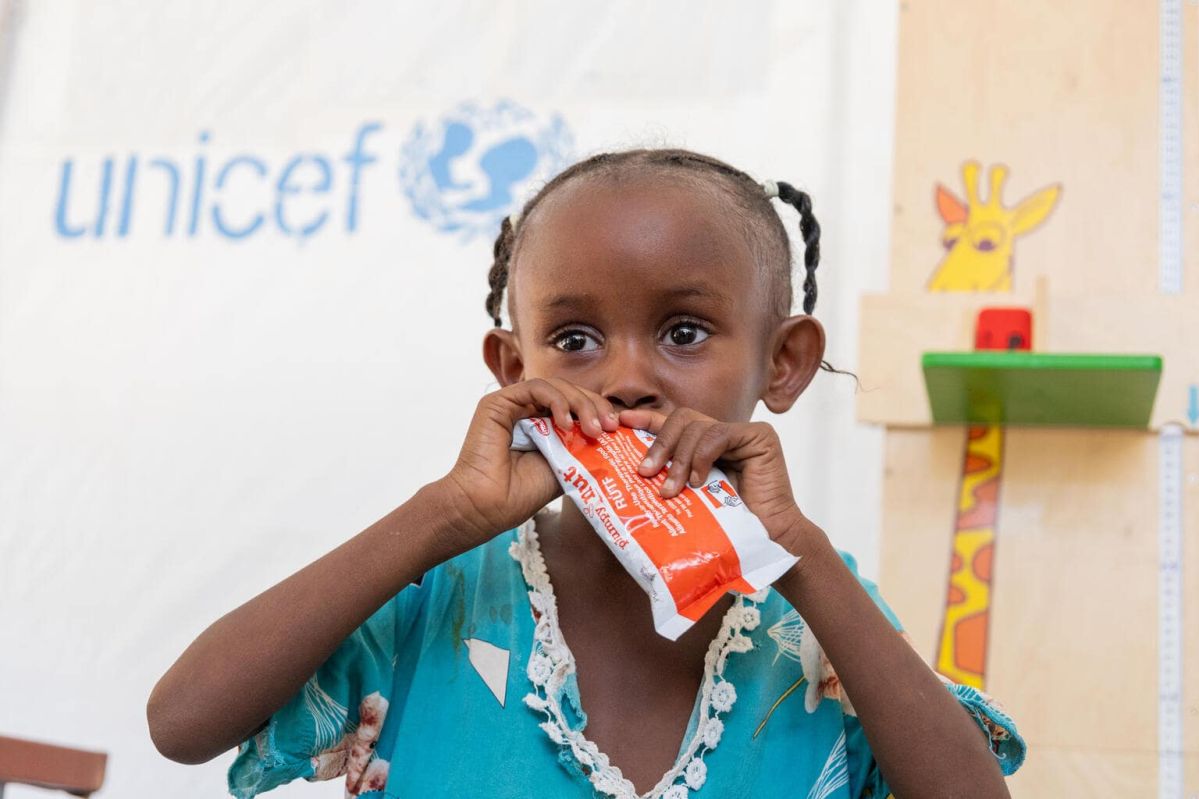 Awtad, visits the UNICEF-supported Alkarama clinic in Kassala state for health services. Hiba, her mother struggles to feed her children everyday as they remain displaced. Awtad has been unwell since the family left Khartoum. In Sennar, she received treatment but her health challenges remain. “Today the doctors gave us a meal [ready-to-use-therapeutic-food (RUTF)] and instructions on how and when she should eat it. We were also told that she needs to wash her hands before she eats the meal.”