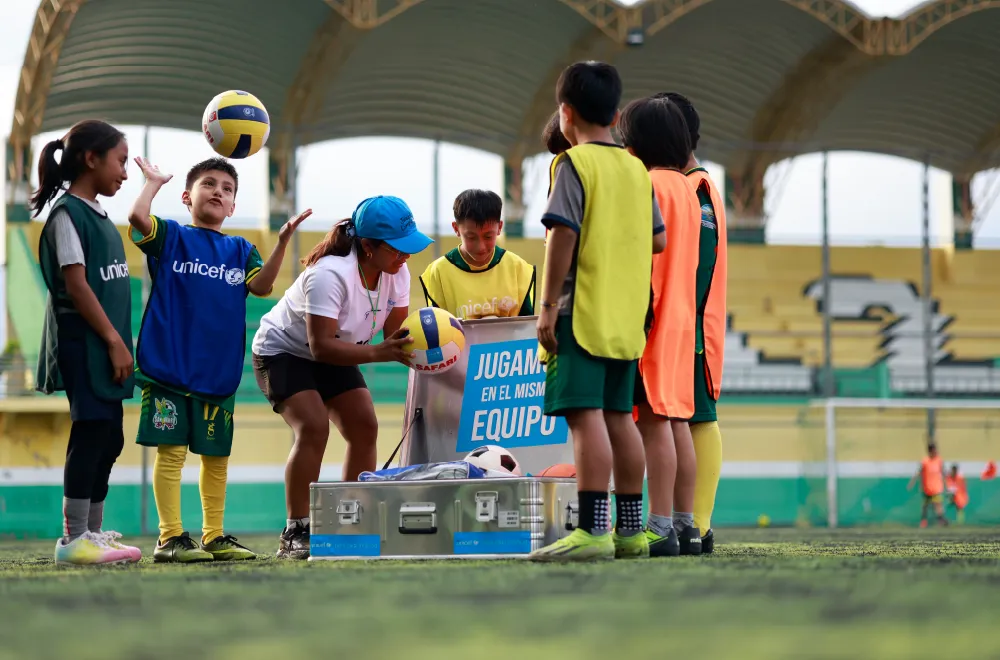 Dona para las niñas y los niños en Guatemala.