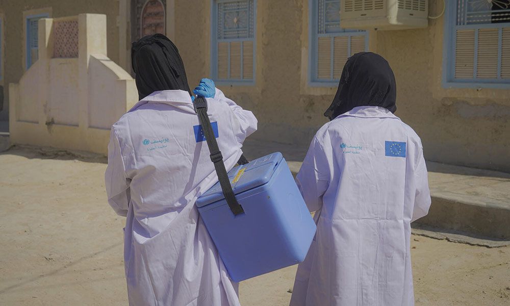 Community health workers roving the neighborhoods to vaccinate children in Gail bin Yumain in Al Mukalla, Yemen.